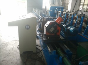 rack forming machine