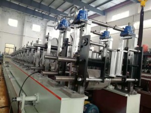 Aluminum U Baffle Ceiling Roll Forming Machine 