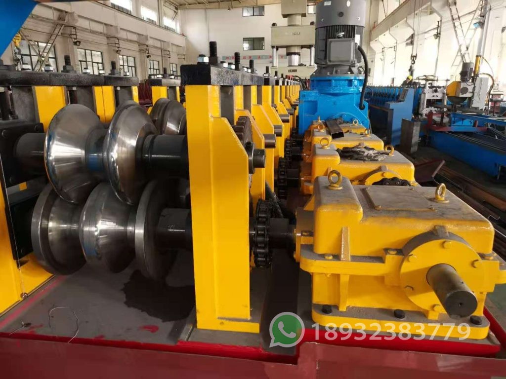 two waves highway guardrail roll forming machine