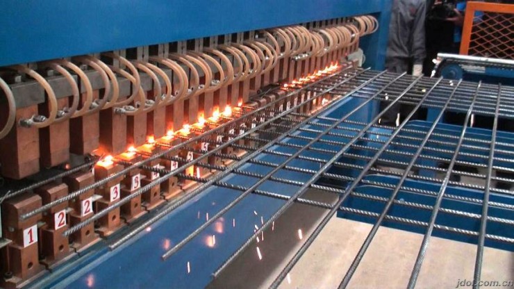 wire mesh cable tray welding machine